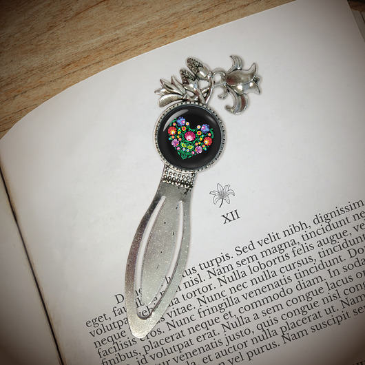 zakładki do książek Zakładka do książki - Folkowe serce, czarne - lilia