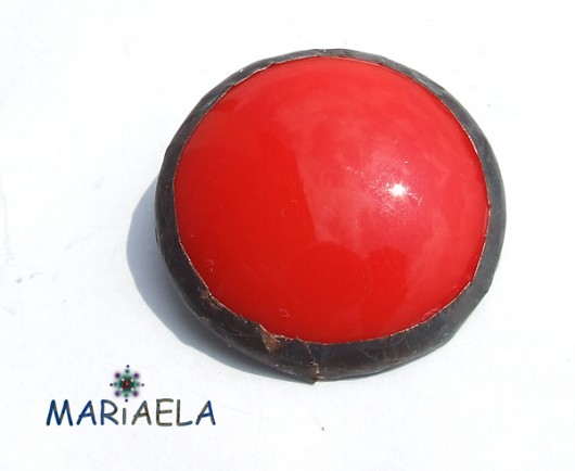 CZERWONA BROCHA MARIAELA
