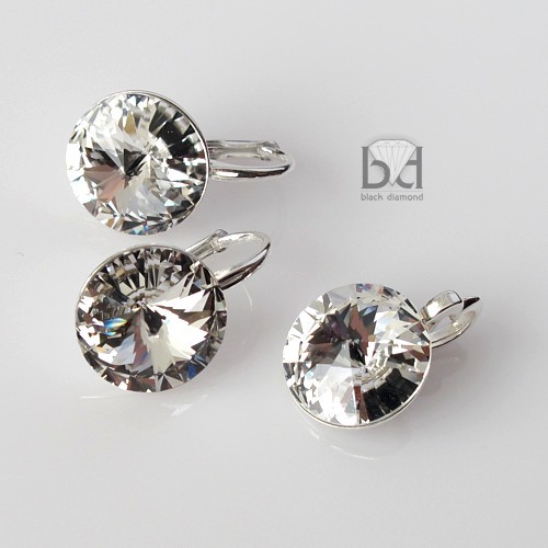 W komplecie - krystalicznie Black Diamond