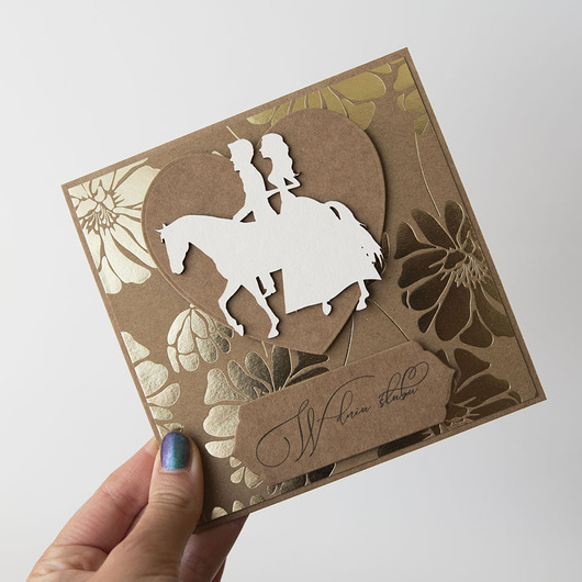 zaproszenia i kartki na ślub Kartka ślubna z parą młodą na koniu