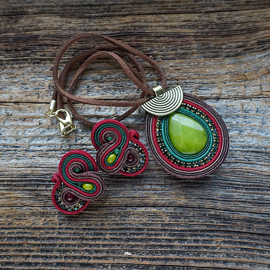 komplet biżuterii Komplet bizuterii sutasz- naszyjnik plus kolczyki