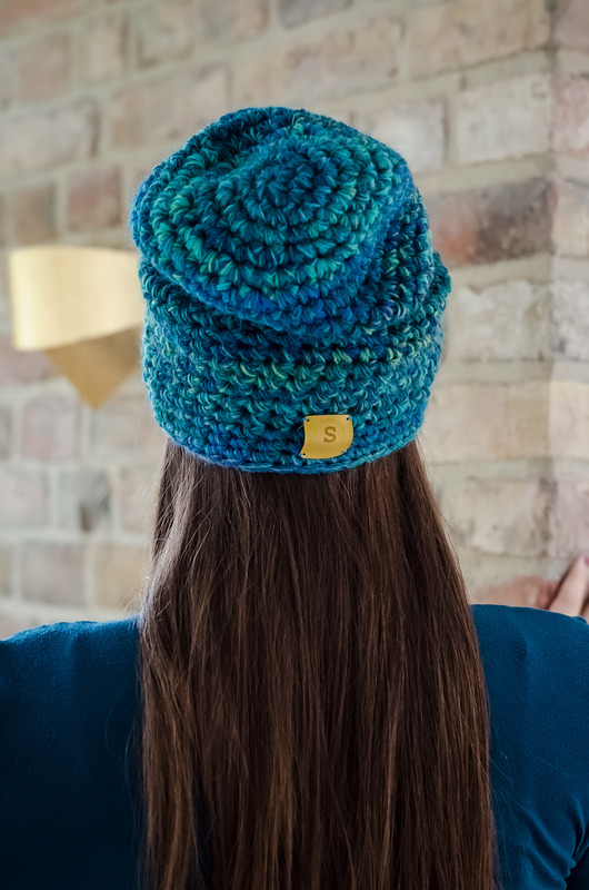 czapki damskie CRAZYCOLOR  turkusowa czapka handmade