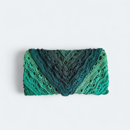 szale damskie Chusta Wildberry z wełną merino w odcieniach zieleni