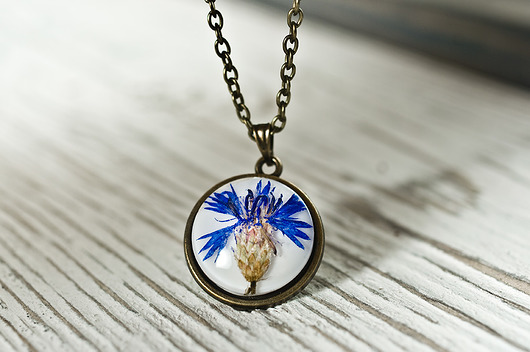 Okrągły, mały naszyjnik z chabrem So Jewelry