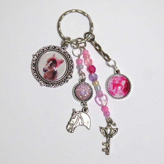 breloki Breloczek - Konik, pelargonia, kluczyk