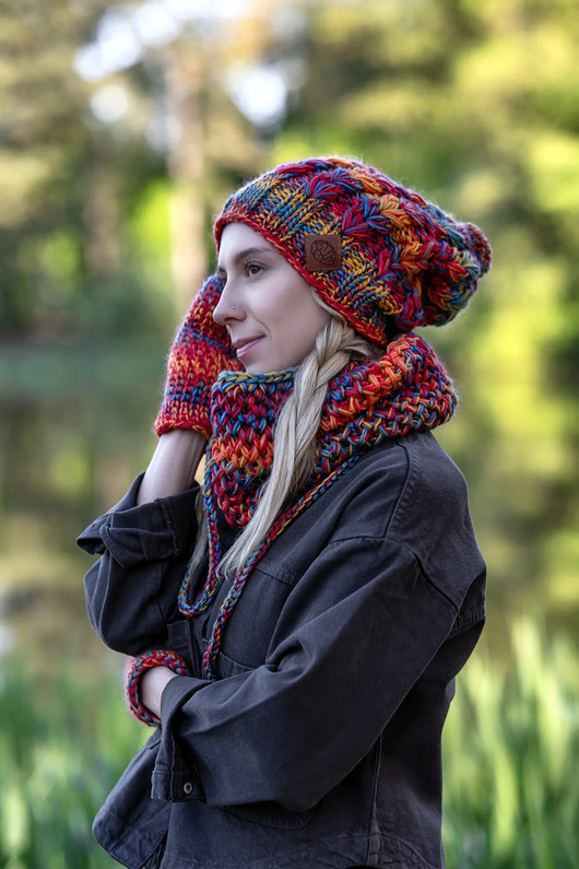 czapki damskie Czapka MERINO Smile "Przygaszone Czerwienie" + podszewka BAWEŁNA