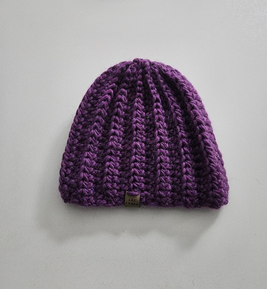 czapki damskie Czapka wełniana w kolorze lawendy