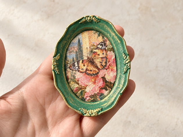 Ozdoby na ścianę Mini obrazek z motylem w ręcznie wykonanej ramce vintage