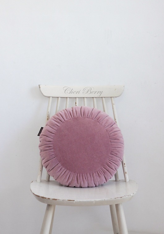 poduszki gładkie Dekoracyjna różowa poduszka vintage welurowa plisowana