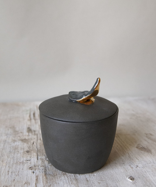 Porcelanowa Cukiernica Ze Skrzydełkiem Pangzi Ceramics