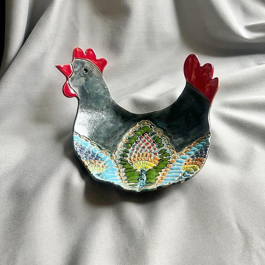 ozdoby wielkanocne Czarna kura ceramiczna talerzyk L1