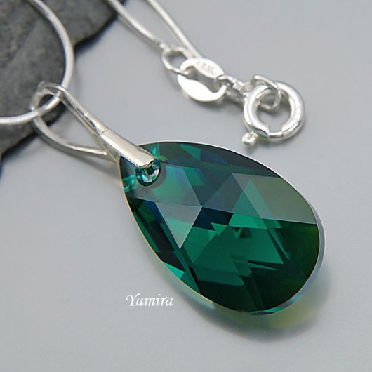 kryształ Swarovski Emerald AB classic - zawieszka yamira