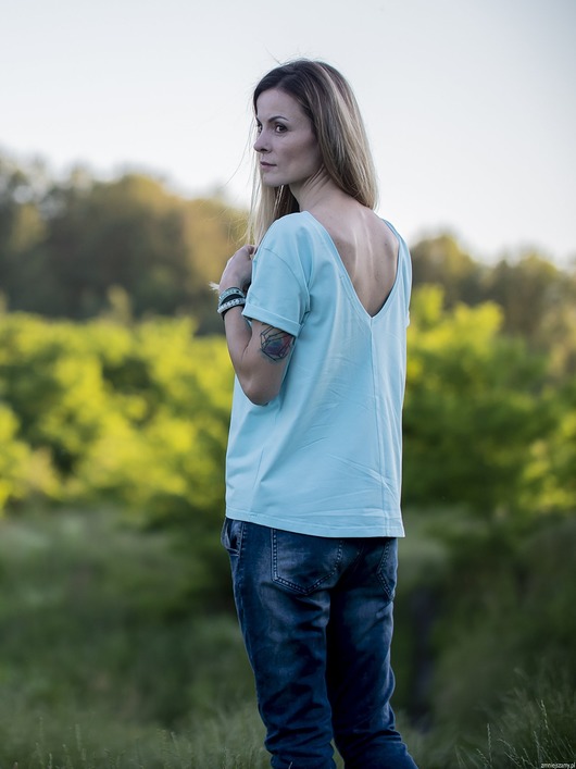 T-shirt V-NECK mięta studio eReR