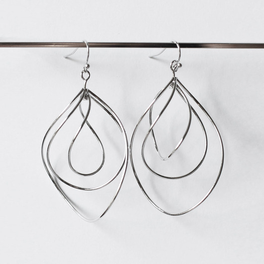 kolczyki z mosiądzu Kolczyki Dance Dance Dance v Silver