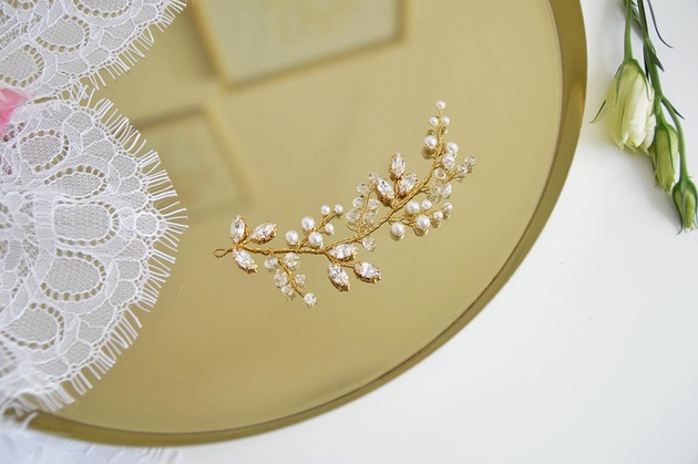 Złota gałązka z perłami Swarovskiego Anelis Atelier