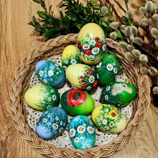 jajka wielkanocne Pisanki malowane drewniane