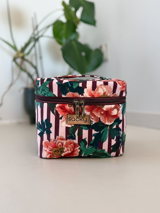 kosmetyczki Kosmetyczka podróżna karmin