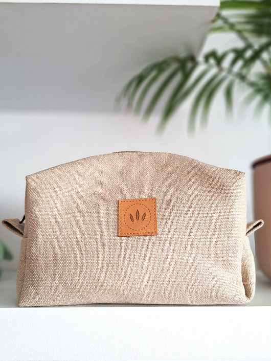 kosmetyczki Kosmetyczka z beżowej 'lnianej' plecionki
