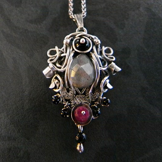 Grey Drop Fenome