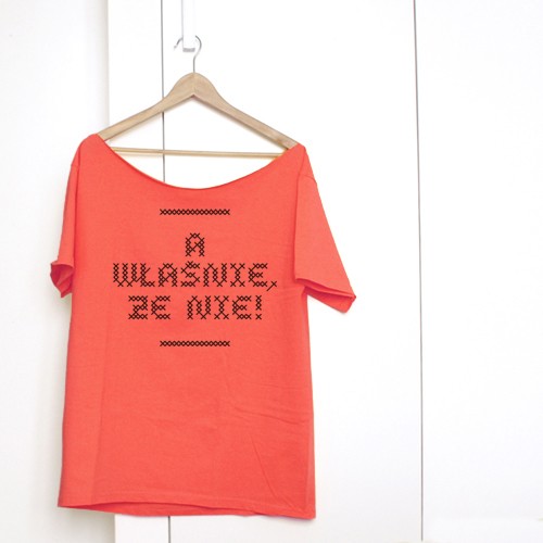 A właśnie że nie! Oversize czerwony ONE MUG A DAY
