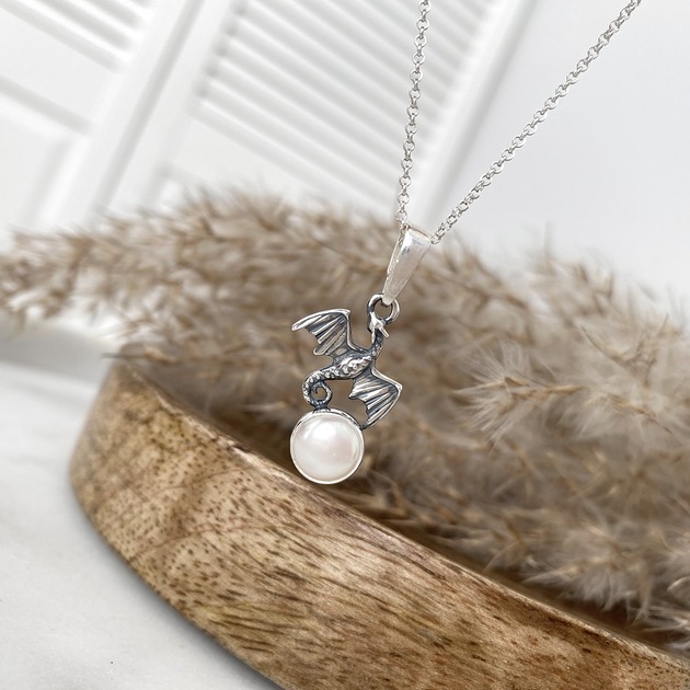 wisiory Perłowy Smok