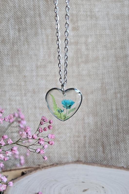 wisiory Srebrny wisiorek kwiaty serce serduszko niebieskie kwiaty paproć
