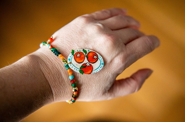 bransoletki - inne Bransoletka z naturalnych kamieni z paterą pomarańczy