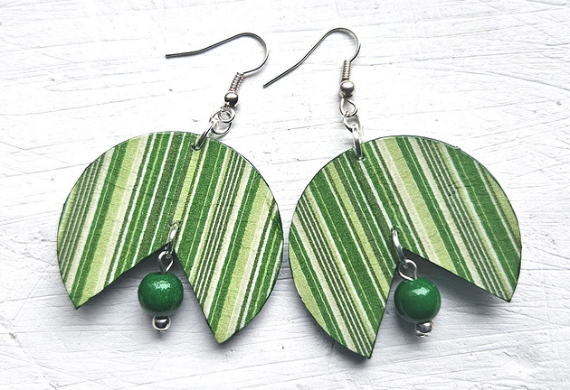 kolczyki drewniane Zielone paseczki