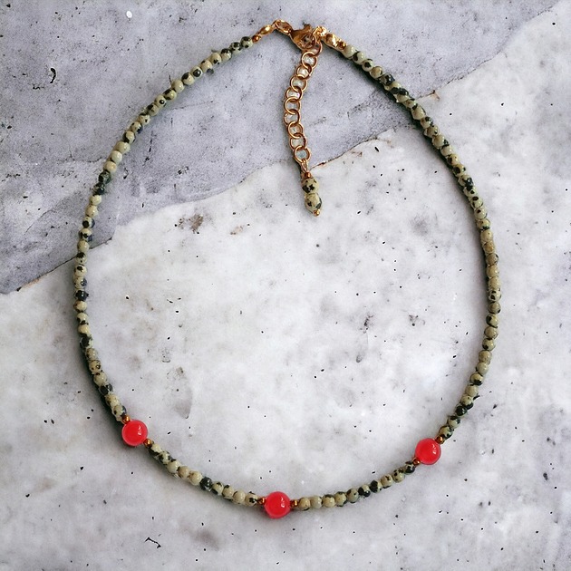chokery Choker :: red currant collection