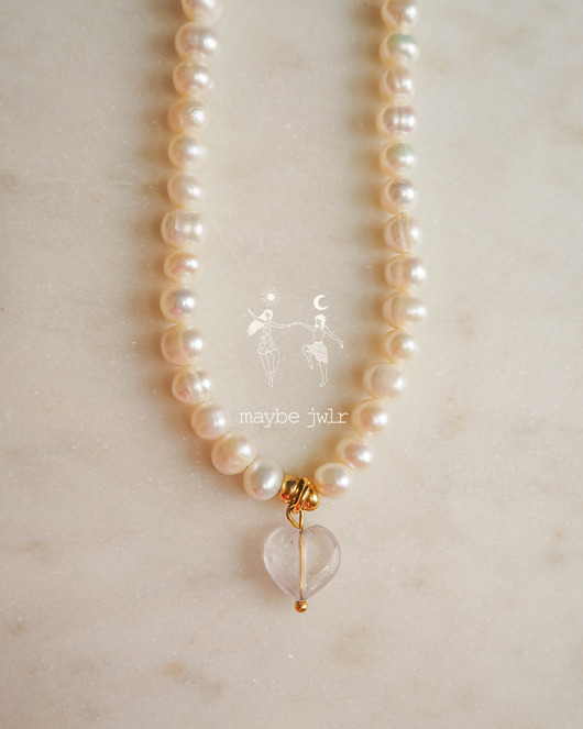 chokery Naszyjnik z pereł z kryształowym sercem