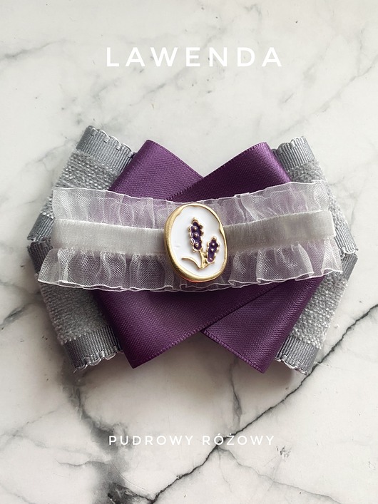 broszki Brosza z kolekcji Lawenda z pięknym medalionem z Lawendą