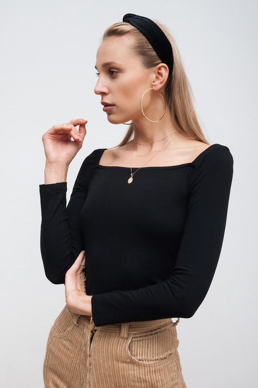 t-shirt damskie Bluzka z prostym dekoltem