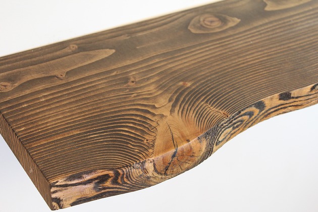 półki Półka drewniana wisząca na ścianę z żywą krawędzią grubość 38 mm