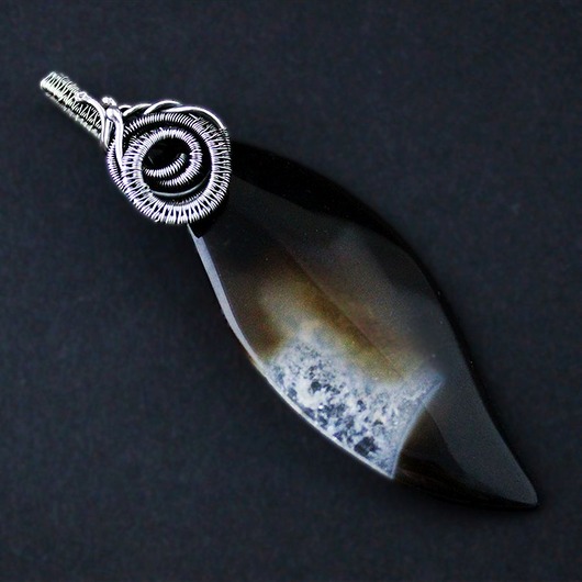 wisiory Cassandra - duży wisior z agatem, wire-wrapping.