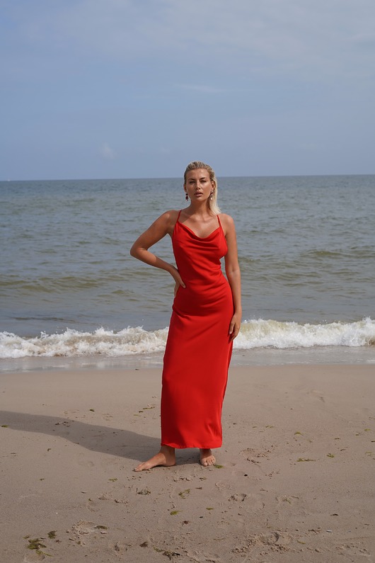sukienki maxi damskie CS - Długa wieczorowa sukienka na ramiączkach odkryte plecy RED Siren