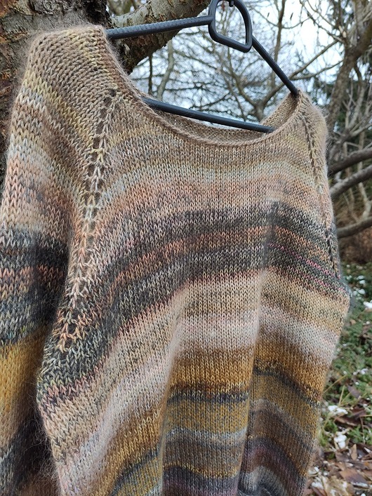 swetry damskie  Miejski 1/ sweter