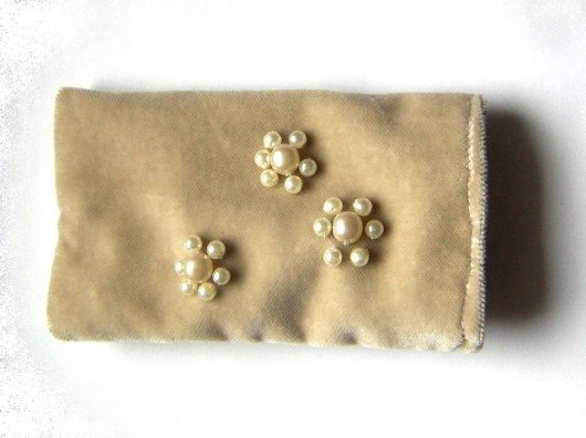 perłowe etui BOHINI