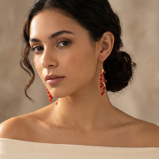 kolczyki złote Długie kolczyki gronka z czerwonym koralem, pozłacane srebro 925