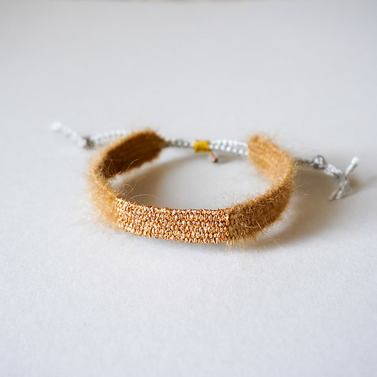 bransoletki - inne Bransoletka ręcznie robiona, na sznurku