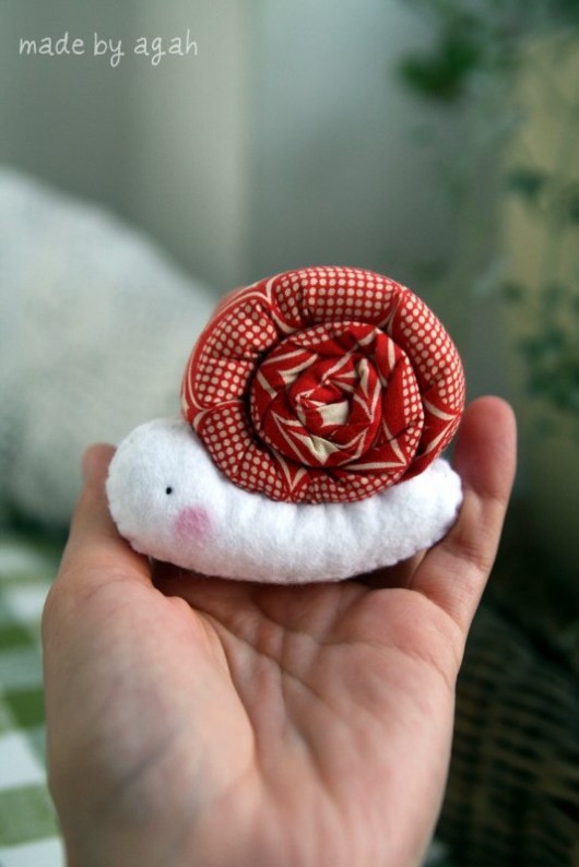 Broszka ślimaczek made by agah