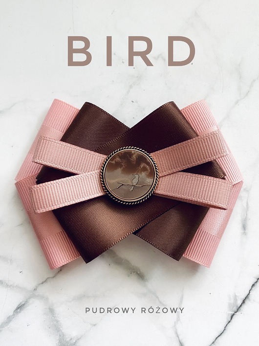 broszki Brosza z kolekcji BIRD z masy perłowej z cudnym ptaszkiem NEW