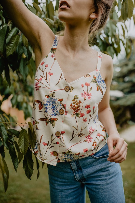 t-shirt damskie Jedwabna koszulka na ramiączkach, FLORAL 3