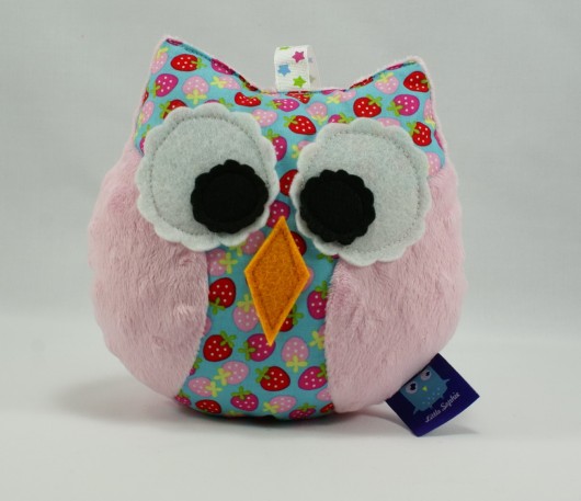 Sowa przytulanka zawieszka TRUSKAWKI różowa Little Sophie