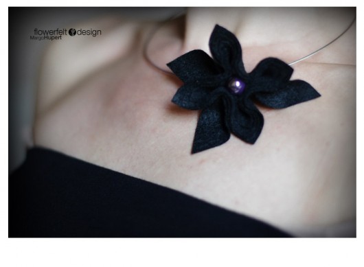 Black naszyjnik FlowerFelt Design