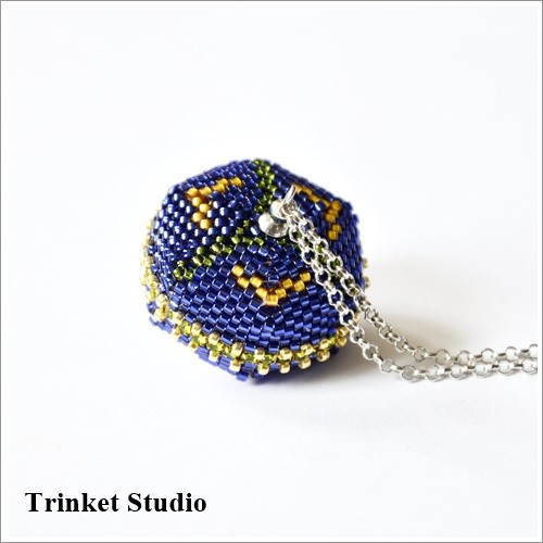 Świat Dysku - Kula szpiegula wisior granatowy Trinket Studio