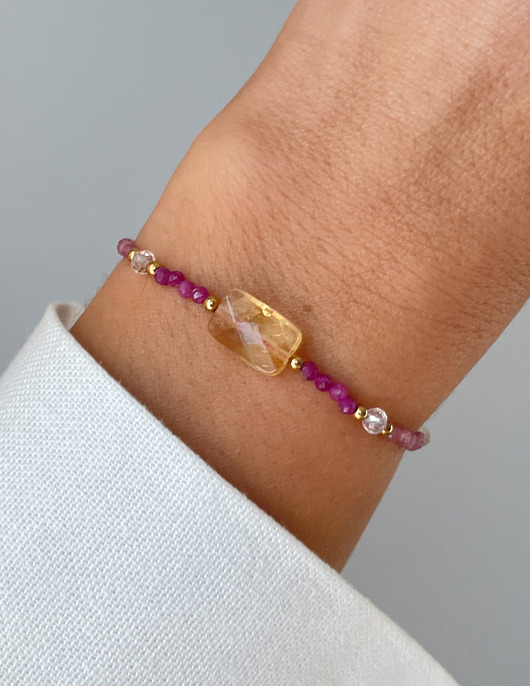 bransoletki z kamieni naturalnych Bransoletka na nici z cytrynem, kryształem górskim, rubinem i  turmalinem