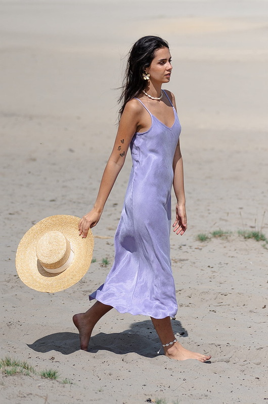 sukienki midi damskie Długa sukienka w stylu bieliźnianym (slip dress), ENGLISH LAVENDER