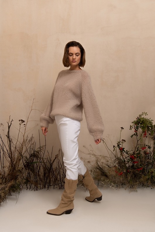 swetry Sweter Simple mohair reglan beżowy