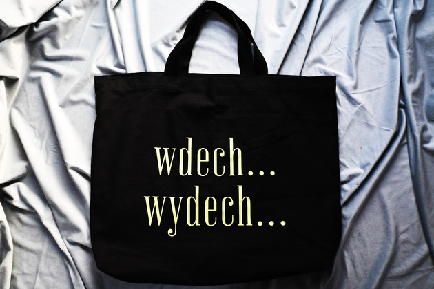 torby na zakupy Bardzo duża bawełniana torba czarna z afirmacją WDECH... WYDECH...