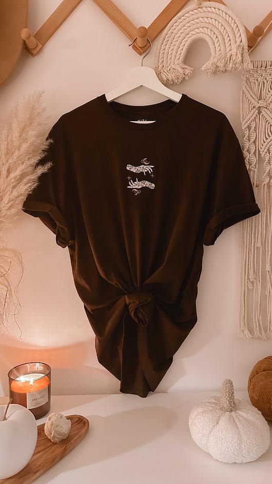 t-shirt damskie Mystic hands t-shirt haft